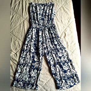 Romper. Size XL